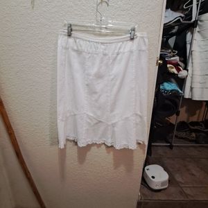 White pencil skirt